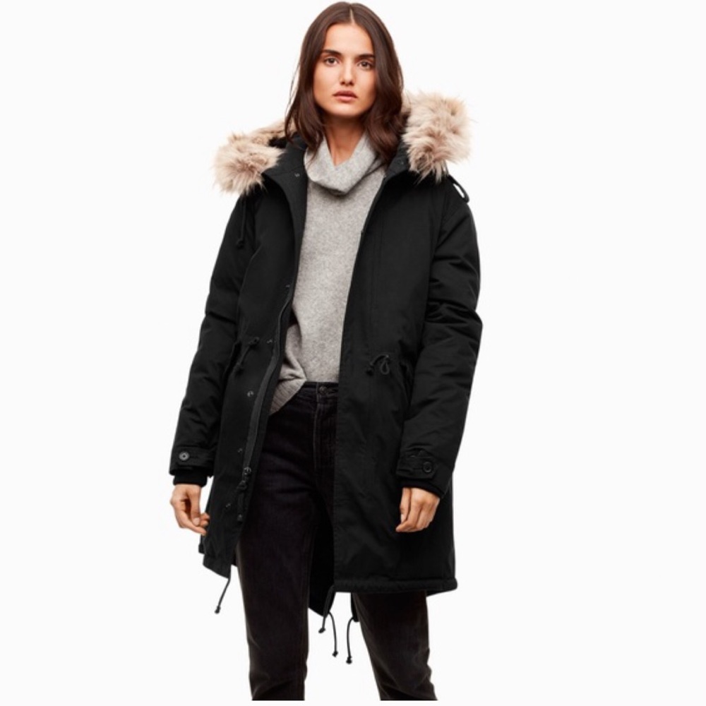 Aritzia TNA Vermont parka like new condition.. XXS but also fits Fits xs and s